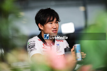 2024-09-19 - TSUNODA Yuki (jap), Visa Cash App RB F1 Team VCARB 01, portrait during the Formula 1 Singapore Grand Prix 2024, 18th round of the 2024 Formula One World Championship from September 20 to 22, 2024 on the Marina Bay Circuit, in Singapore, Singapore - F1 - SINGAPORE GRAND PRIX 2024 - FORMULA 1 - MOTORS