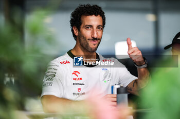 2024-09-19 - RICCIARDO Daniel (aus), Visa Cash App RB F1 Team VCARB 01, portrait during the Formula 1 Singapore Grand Prix 2024, 18th round of the 2024 Formula One World Championship from September 20 to 22, 2024 on the Marina Bay Circuit, in Singapore, Singapore - F1 - SINGAPORE GRAND PRIX 2024 - FORMULA 1 - MOTORS