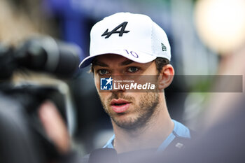 2024-09-19 - GASLY Pierre (fra), Alpine F1 Team A524, portrait during the Formula 1 Singapore Grand Prix 2024, 18th round of the 2024 Formula One World Championship from September 20 to 22, 2024 on the Marina Bay Circuit, in Singapore, Singapore - F1 - SINGAPORE GRAND PRIX 2024 - FORMULA 1 - MOTORS