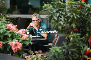 2024-09-19 - KRACK Mike (ger), Team Principal and CEO of Aston Martin F1 Team, portrait during the Formula 1 Singapore Grand Prix 2024, 18th round of the 2024 Formula One World Championship from September 20 to 22, 2024 on the Marina Bay Circuit, in Singapore, Singapore - F1 - SINGAPORE GRAND PRIX 2024 - FORMULA 1 - MOTORS