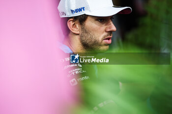 2024-09-19 - GASLY Pierre (fra), Alpine F1 Team A524, portrait during the Formula 1 Singapore Grand Prix 2024, 18th round of the 2024 Formula One World Championship from September 20 to 22, 2024 on the Marina Bay Circuit, in Singapore, Singapore - F1 - SINGAPORE GRAND PRIX 2024 - FORMULA 1 - MOTORS