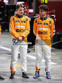 2024-09-19 - PIASTRI Oscar (aus), McLaren F1 Team MCL38, portrait NORRIS Lando (gbr), McLaren F1 Team MCL38, portrait during the Formula 1 Singapore Grand Prix 2024, 18th round of the 2024 Formula One World Championship from September 20 to 22, 2024 on the Marina Bay Circuit, in Singapore, Singapore - F1 - SINGAPORE GRAND PRIX 2024 - FORMULA 1 - MOTORS