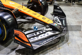 2024-09-19 - McLaren F1 Team special livery OKX partnership during the Formula 1 Singapore Grand Prix 2024, 18th round of the 2024 Formula One World Championship from September 20 to 22, 2024 on the Marina Bay Circuit, in Singapore, Singapore - F1 - SINGAPORE GRAND PRIX 2024 - FORMULA 1 - MOTORS