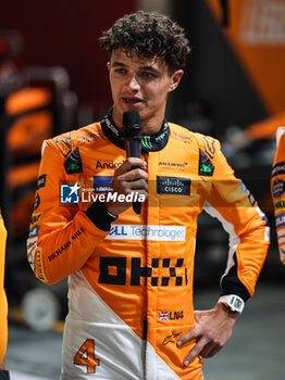 2024-09-19 - NORRIS Lando (gbr), McLaren F1 Team MCL38, portrait during the Formula 1 Singapore Grand Prix 2024, 18th round of the 2024 Formula One World Championship from September 20 to 22, 2024 on the Marina Bay Circuit, in Singapore, Singapore - F1 - SINGAPORE GRAND PRIX 2024 - FORMULA 1 - MOTORS