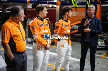 2024-09-19 - David Coulthard former F1 driver NORRIS Lando (gbr), McLaren F1 Team MCL38, portrait PIASTRI Oscar (aus), McLaren F1 Team MCL38, portrait BROWN Zak (usa), CEO of of McLaren Racing, portrait during the Formula 1 Singapore Grand Prix 2024, 18th round of the 2024 Formula One World Championship from September 20 to 22, 2024 on the Marina Bay Circuit, in Singapore, Singapore - F1 - SINGAPORE GRAND PRIX 2024 - FORMULA 1 - MOTORS