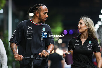 2024-09-19 - HAMILTON Lewis (gbr), Mercedes AMG F1 Team W15, portrait during the Formula 1 Singapore Grand Prix 2024, 18th round of the 2024 Formula One World Championship from September 20 to 22, 2024 on the Marina Bay Circuit, in Singapore, Singapore - F1 - SINGAPORE GRAND PRIX 2024 - FORMULA 1 - MOTORS