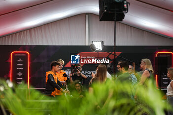 2024-09-19 - NORRIS Lando (gbr), McLaren F1 Team MCL38, portrait during the Formula 1 Singapore Grand Prix 2024, 18th round of the 2024 Formula One World Championship from September 20 to 22, 2024 on the Marina Bay Circuit, in Singapore, Singapore - F1 - SINGAPORE GRAND PRIX 2024 - FORMULA 1 - MOTORS