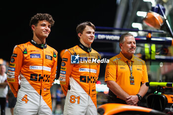 2024-09-19 - NORRIS Lando (gbr), McLaren F1 Team MCL38, PIASTRI Oscar (aus), McLaren F1 Team MCL38, BROWN Zak (usa), CEO of of McLaren Racing, portrait during the Formula 1 Singapore Grand Prix 2024, 18th round of the 2024 Formula One World Championship from September 20 to 22, 2024 on the Marina Bay Circuit, in Singapore, Singapore - F1 - SINGAPORE GRAND PRIX 2024 - FORMULA 1 - MOTORS