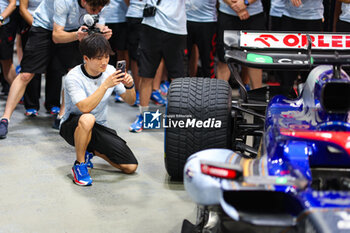 2024-09-19 - TSUNODA Yuki (jap), Visa Cash App RB F1 Team VCARB 01, portrait during the Formula 1 Singapore Grand Prix 2024, 18th round of the 2024 Formula One World Championship from September 20 to 22, 2024 on the Marina Bay Circuit, in Singapore, Singapore - F1 - SINGAPORE GRAND PRIX 2024 - FORMULA 1 - MOTORS