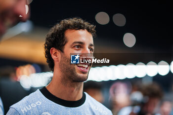 2024-09-19 - RICCIARDO Daniel (aus), Visa Cash App RB F1 Team VCARB 01, portrait during the Formula 1 Singapore Grand Prix 2024, 18th round of the 2024 Formula One World Championship from September 20 to 22, 2024 on the Marina Bay Circuit, in Singapore, Singapore - F1 - SINGAPORE GRAND PRIX 2024 - FORMULA 1 - MOTORS