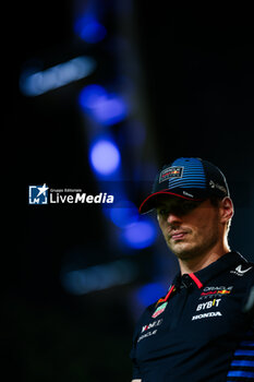 2024-09-19 - VERSTAPPEN Max (ned), Red Bull Racing RB20, portrait during the Formula 1 Singapore Grand Prix 2024, 18th round of the 2024 Formula One World Championship from September 20 to 22, 2024 on the Marina Bay Circuit, in Singapore, Singapore - F1 - SINGAPORE GRAND PRIX 2024 - FORMULA 1 - MOTORS