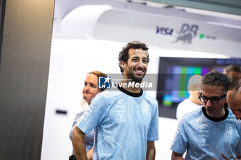 2024-09-19 - RICCIARDO Daniel (aus), Visa Cash App RB F1 Team VCARB 01, portrait during the Formula 1 Singapore Grand Prix 2024, 18th round of the 2024 Formula One World Championship from September 20 to 22, 2024 on the Marina Bay Circuit, in Singapore, Singapore - F1 - SINGAPORE GRAND PRIX 2024 - FORMULA 1 - MOTORS