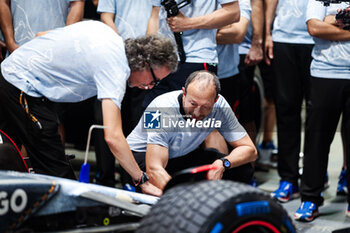 2024-09-19 - MEKIES Laurent (fra), Team Principal of Visa Cash App RB F1 Team, BAYER Peter, CEO of Visa Cash App RB F1 Team, portrait during the Formula 1 Singapore Grand Prix 2024, 18th round of the 2024 Formula One World Championship from September 20 to 22, 2024 on the Marina Bay Circuit, in Singapore, Singapore - F1 - SINGAPORE GRAND PRIX 2024 - FORMULA 1 - MOTORS