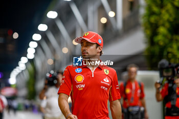 2024-09-19 - LECLERC Charles (mco), Scuderia Ferrari SF-24, portrait during the Formula 1 Singapore Grand Prix 2024, 18th round of the 2024 Formula One World Championship from September 20 to 22, 2024 on the Marina Bay Circuit, in Singapore, Singapore - F1 - SINGAPORE GRAND PRIX 2024 - FORMULA 1 - MOTORS