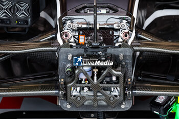 2024-09-20 - Haas F1 Team VF-24 Ferrari, Mechanical detail of the front suspension system during the Formula 1 Singapore Grand Prix 2024, 18th round of the 2024 Formula One World Championship from September 20 to 22, 2024 on the Marina Bay Circuit, in Singapore, Singapore - F1 - SINGAPORE GRAND PRIX 2024 - FORMULA 1 - MOTORS