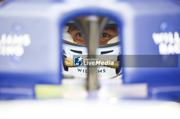 2024-09-20 - ALBON Alexander (tha), Williams Racing FW46, portrait during the Formula 1 Singapore Grand Prix 2024, 18th round of the 2024 Formula One World Championship from September 20 to 22, 2024 on the Marina Bay Circuit, in Singapore, Singapore - F1 - SINGAPORE GRAND PRIX 2024 - FORMULA 1 - MOTORS