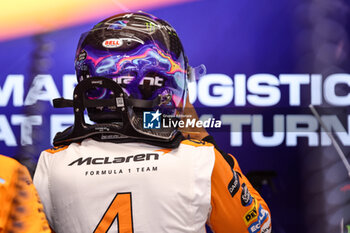 2024-09-20 - NORRIS Lando (gbr), McLaren F1 Team MCL38, portrait during the Formula 1 Singapore Grand Prix 2024, 18th round of the 2024 Formula One World Championship from September 20 to 22, 2024 on the Marina Bay Circuit, in Singapore, Singapore - F1 - SINGAPORE GRAND PRIX 2024 - FORMULA 1 - MOTORS