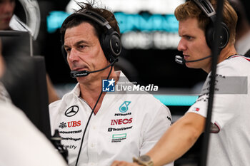 2024-09-20 - WOLFF Toto (aut), Team Principal & CEO of Mercedes AMG F1 Team, portrait SCHUMACHER Mick Reserve Driver of Mercedes AMG F1 Team, portrait during the Formula 1 Singapore Grand Prix 2024, 18th round of the 2024 Formula One World Championship from September 20 to 22, 2024 on the Marina Bay Circuit, in Singapore, Singapore - F1 - SINGAPORE GRAND PRIX 2024 - FORMULA 1 - MOTORS