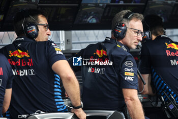 2024-09-20 - HORNER Christian (gbr), Team Principal of Red Bull Racing, portrait WACHE Pierre (fra), Technical Director of Red Bull Racing, portrait during the Formula 1 Singapore Grand Prix 2024, 18th round of the 2024 Formula One World Championship from September 20 to 22, 2024 on the Marina Bay Circuit, in Singapore, Singapore - F1 - SINGAPORE GRAND PRIX 2024 - FORMULA 1 - MOTORS