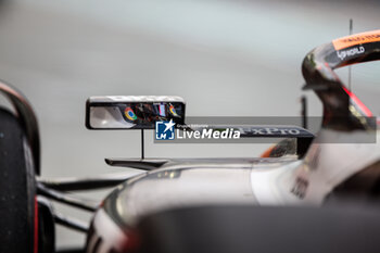 2024-09-20 - NORRIS Lando (gbr), McLaren F1 Team MCL38, portrait during the Formula 1 Singapore Grand Prix 2024, 18th round of the 2024 Formula One World Championship from September 20 to 22, 2024 on the Marina Bay Circuit, in Singapore, Singapore - F1 - SINGAPORE GRAND PRIX 2024 - FORMULA 1 - MOTORS