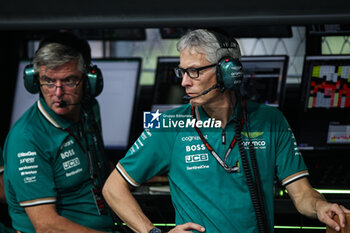 2024-09-20 - STEVENSON Andy, Sporting Director of Aston Martin F1 Team, portrait KRACK Mike (ger), Team Principal and CEO of Aston Martin F1 Team, portrait during the Formula 1 Singapore Grand Prix 2024, 18th round of the 2024 Formula One World Championship from September 20 to 22, 2024 on the Marina Bay Circuit, in Singapore, Singapore - F1 - SINGAPORE GRAND PRIX 2024 - FORMULA 1 - MOTORS