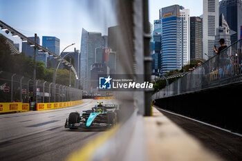 2024-09-20 - 44 HAMILTON Lewis (gbr), Mercedes AMG F1 Team W15, action during the Formula 1 Singapore Grand Prix 2024, 18th round of the 2024 Formula One World Championship from September 20 to 22, 2024 on the Marina Bay Circuit, in Singapore, Singapore - F1 - SINGAPORE GRAND PRIX 2024 - FORMULA 1 - MOTORS