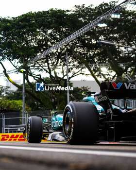 2024-09-20 - 14 ALONSO Fernando (spa), Aston Martin F1 Team AMR24, action during the Formula 1 Singapore Grand Prix 2024, 18th round of the 2024 Formula One World Championship from September 20 to 22, 2024 on the Marina Bay Circuit, in Singapore, Singapore - F1 - SINGAPORE GRAND PRIX 2024 - FORMULA 1 - MOTORS