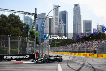 2024-09-20 - 63 RUSSELL George (gbr), Mercedes AMG F1 Team W15, action during the Formula 1 Singapore Grand Prix 2024, 18th round of the 2024 Formula One World Championship from September 20 to 22, 2024 on the Marina Bay Circuit, in Singapore, Singapore - F1 - SINGAPORE GRAND PRIX 2024 - FORMULA 1 - MOTORS