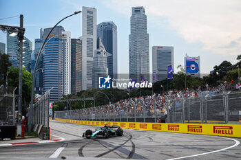 2024-09-20 - 63 RUSSELL George (gbr), Mercedes AMG F1 Team W15, action during the Formula 1 Singapore Grand Prix 2024, 18th round of the 2024 Formula One World Championship from September 20 to 22, 2024 on the Marina Bay Circuit, in Singapore, Singapore - F1 - SINGAPORE GRAND PRIX 2024 - FORMULA 1 - MOTORS