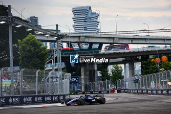 2024-09-20 - 23 ALBON Alexander (tha), Williams Racing FW45, action during the Formula 1 Singapore Grand Prix 2024, 18th round of the 2024 Formula One World Championship from September 20 to 22, 2024 on the Marina Bay Circuit, in Singapore, Singapore - F1 - SINGAPORE GRAND PRIX 2024 - FORMULA 1 - MOTORS