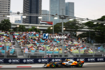 2024-09-20 - 04 NORRIS Lando (gbr), McLaren F1 Team MCL38, action during the Formula 1 Singapore Grand Prix 2024, 18th round of the 2024 Formula One World Championship from September 20 to 22, 2024 on the Marina Bay Circuit, in Singapore, Singapore - F1 - SINGAPORE GRAND PRIX 2024 - FORMULA 1 - MOTORS