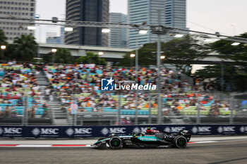 2024-09-20 - 44 HAMILTON Lewis (gbr), Mercedes AMG F1 Team W15, action during the Formula 1 Singapore Grand Prix 2024, 18th round of the 2024 Formula One World Championship from September 20 to 22, 2024 on the Marina Bay Circuit, in Singapore, Singapore - F1 - SINGAPORE GRAND PRIX 2024 - FORMULA 1 - MOTORS