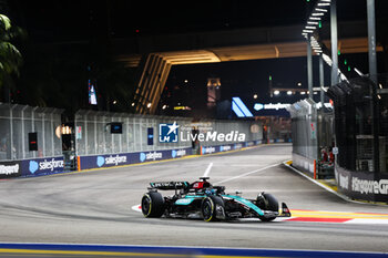 2024-09-20 - 63 RUSSELL George (gbr), Mercedes AMG F1 Team W15, action during the Formula 1 Singapore Grand Prix 2024, 18th round of the 2024 Formula One World Championship from September 20 to 22, 2024 on the Marina Bay Circuit, in Singapore, Singapore - F1 - SINGAPORE GRAND PRIX 2024 - FORMULA 1 - MOTORS