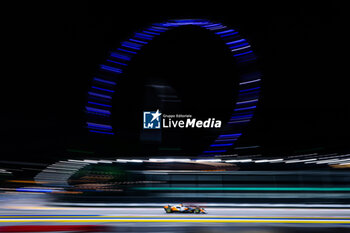 2024-09-20 - 81 PIASTRI Oscar (aus), McLaren F1 Team MCL38, action during the Formula 1 Singapore Grand Prix 2024, 18th round of the 2024 Formula One World Championship from September 20 to 22, 2024 on the Marina Bay Circuit, in Singapore, Singapore - F1 - SINGAPORE GRAND PRIX 2024 - FORMULA 1 - MOTORS