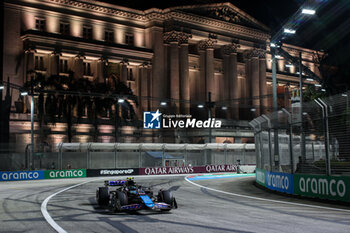 2024-09-20 - 10 GASLY Pierre (fra), Alpine F1 Team A524, action during the Formula 1 Singapore Grand Prix 2024, 18th round of the 2024 Formula One World Championship from September 20 to 22, 2024 on the Marina Bay Circuit, in Singapore, Singapore - F1 - SINGAPORE GRAND PRIX 2024 - FORMULA 1 - MOTORS