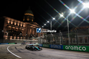 2024-09-20 - 63 RUSSELL George (gbr), Mercedes AMG F1 Team W15, action during the Formula 1 Singapore Grand Prix 2024, 18th round of the 2024 Formula One World Championship from September 20 to 22, 2024 on the Marina Bay Circuit, in Singapore, Singapore - F1 - SINGAPORE GRAND PRIX 2024 - FORMULA 1 - MOTORS