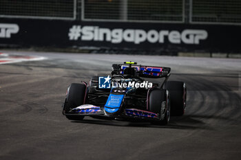 2024-09-20 - 10 GASLY Pierre (fra), Alpine F1 Team A524, action during the Formula 1 Singapore Grand Prix 2024, 18th round of the 2024 Formula One World Championship from September 20 to 22, 2024 on the Marina Bay Circuit, in Singapore, Singapore - F1 - SINGAPORE GRAND PRIX 2024 - FORMULA 1 - MOTORS