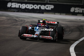 2024-09-20 - 22 TSUNODA Yuki (jap), Visa Cash App RB F1 Team VCARB 01, action during the Formula 1 Singapore Grand Prix 2024, 18th round of the 2024 Formula One World Championship from September 20 to 22, 2024 on the Marina Bay Circuit, in Singapore, Singapore - F1 - SINGAPORE GRAND PRIX 2024 - FORMULA 1 - MOTORS