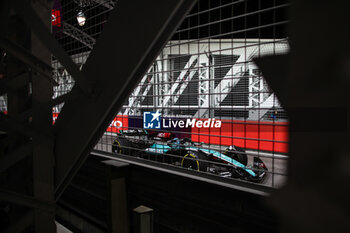 2024-09-20 - 63 RUSSELL George (gbr), Mercedes AMG F1 Team W15, action during the Formula 1 Singapore Grand Prix 2024, 18th round of the 2024 Formula One World Championship from September 20 to 22, 2024 on the Marina Bay Circuit, in Singapore, Singapore - F1 - SINGAPORE GRAND PRIX 2024 - FORMULA 1 - MOTORS