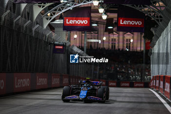 2024-09-20 - 10 GASLY Pierre (fra), Alpine F1 Team A524, action during the Formula 1 Singapore Grand Prix 2024, 18th round of the 2024 Formula One World Championship from September 20 to 22, 2024 on the Marina Bay Circuit, in Singapore, Singapore - F1 - SINGAPORE GRAND PRIX 2024 - FORMULA 1 - MOTORS