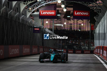 2024-09-20 - 63 RUSSELL George (gbr), Mercedes AMG F1 Team W15, action during the Formula 1 Singapore Grand Prix 2024, 18th round of the 2024 Formula One World Championship from September 20 to 22, 2024 on the Marina Bay Circuit, in Singapore, Singapore - F1 - SINGAPORE GRAND PRIX 2024 - FORMULA 1 - MOTORS