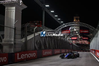 2024-09-20 - 23 ALBON Alexander (tha), Williams Racing FW45, action during the Formula 1 Singapore Grand Prix 2024, 18th round of the 2024 Formula One World Championship from September 20 to 22, 2024 on the Marina Bay Circuit, in Singapore, Singapore - F1 - SINGAPORE GRAND PRIX 2024 - FORMULA 1 - MOTORS