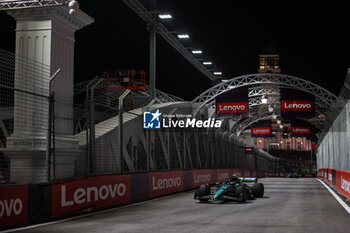 2024-09-20 - 14 ALONSO Fernando (spa), Aston Martin F1 Team AMR24, action during the Formula 1 Singapore Grand Prix 2024, 18th round of the 2024 Formula One World Championship from September 20 to 22, 2024 on the Marina Bay Circuit, in Singapore, Singapore - F1 - SINGAPORE GRAND PRIX 2024 - FORMULA 1 - MOTORS