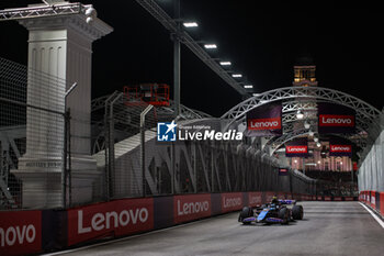 2024-09-20 - 10 GASLY Pierre (fra), Alpine F1 Team A524, action during the Formula 1 Singapore Grand Prix 2024, 18th round of the 2024 Formula One World Championship from September 20 to 22, 2024 on the Marina Bay Circuit, in Singapore, Singapore - F1 - SINGAPORE GRAND PRIX 2024 - FORMULA 1 - MOTORS