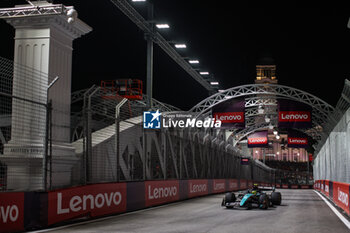 2024-09-20 - 44 HAMILTON Lewis (gbr), Mercedes AMG F1 Team W15, action during the Formula 1 Singapore Grand Prix 2024, 18th round of the 2024 Formula One World Championship from September 20 to 22, 2024 on the Marina Bay Circuit, in Singapore, Singapore - F1 - SINGAPORE GRAND PRIX 2024 - FORMULA 1 - MOTORS