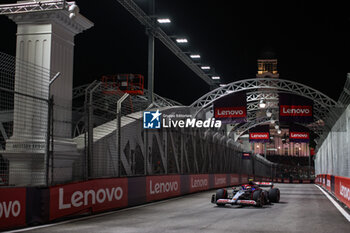 2024-09-20 - 22 TSUNODA Yuki (jap), Visa Cash App RB F1 Team VCARB 01, action during the Formula 1 Singapore Grand Prix 2024, 18th round of the 2024 Formula One World Championship from September 20 to 22, 2024 on the Marina Bay Circuit, in Singapore, Singapore - F1 - SINGAPORE GRAND PRIX 2024 - FORMULA 1 - MOTORS