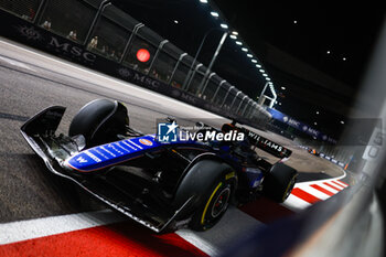 2024-09-20 - 23 ALBON Alexander (tha), Williams Racing FW45, action during the Formula 1 Singapore Grand Prix 2024, 18th round of the 2024 Formula One World Championship from September 20 to 22, 2024 on the Marina Bay Circuit, in Singapore, Singapore - F1 - SINGAPORE GRAND PRIX 2024 - FORMULA 1 - MOTORS