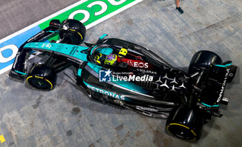 2024-09-20 - 44 HAMILTON Lewis (gbr), Mercedes AMG F1 Team W15, action during the Formula 1 Singapore Grand Prix 2024, 18th round of the 2024 Formula One World Championship from September 20 to 22, 2024 on the Marina Bay Circuit, in Singapore, Singapore - F1 - SINGAPORE GRAND PRIX 2024 - FORMULA 1 - MOTORS