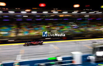 2024-09-20 - 55 SAINZ Carlos (spa), Scuderia Ferrari SF-24, action during the Formula 1 Singapore Grand Prix 2024, 18th round of the 2024 Formula One World Championship from September 20 to 22, 2024 on the Marina Bay Circuit, in Singapore, Singapore - F1 - SINGAPORE GRAND PRIX 2024 - FORMULA 1 - MOTORS