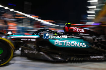 2024-09-20 - 44 HAMILTON Lewis (gbr), Mercedes AMG F1 Team W15, action during the Formula 1 Singapore Grand Prix 2024, 18th round of the 2024 Formula One World Championship from September 20 to 22, 2024 on the Marina Bay Circuit, in Singapore, Singapore - F1 - SINGAPORE GRAND PRIX 2024 - FORMULA 1 - MOTORS